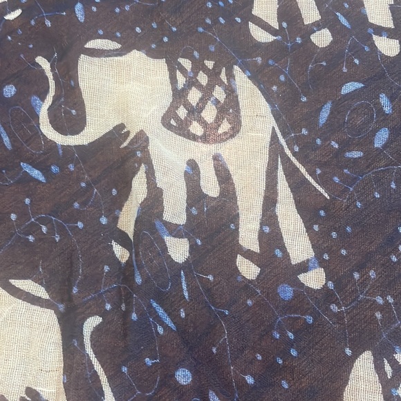 Sheer Blue and White Elephant Scarf 🧣 - Picture 9 of 14